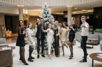 How To Handle Christmas Dos, Weddings And Work Drinks